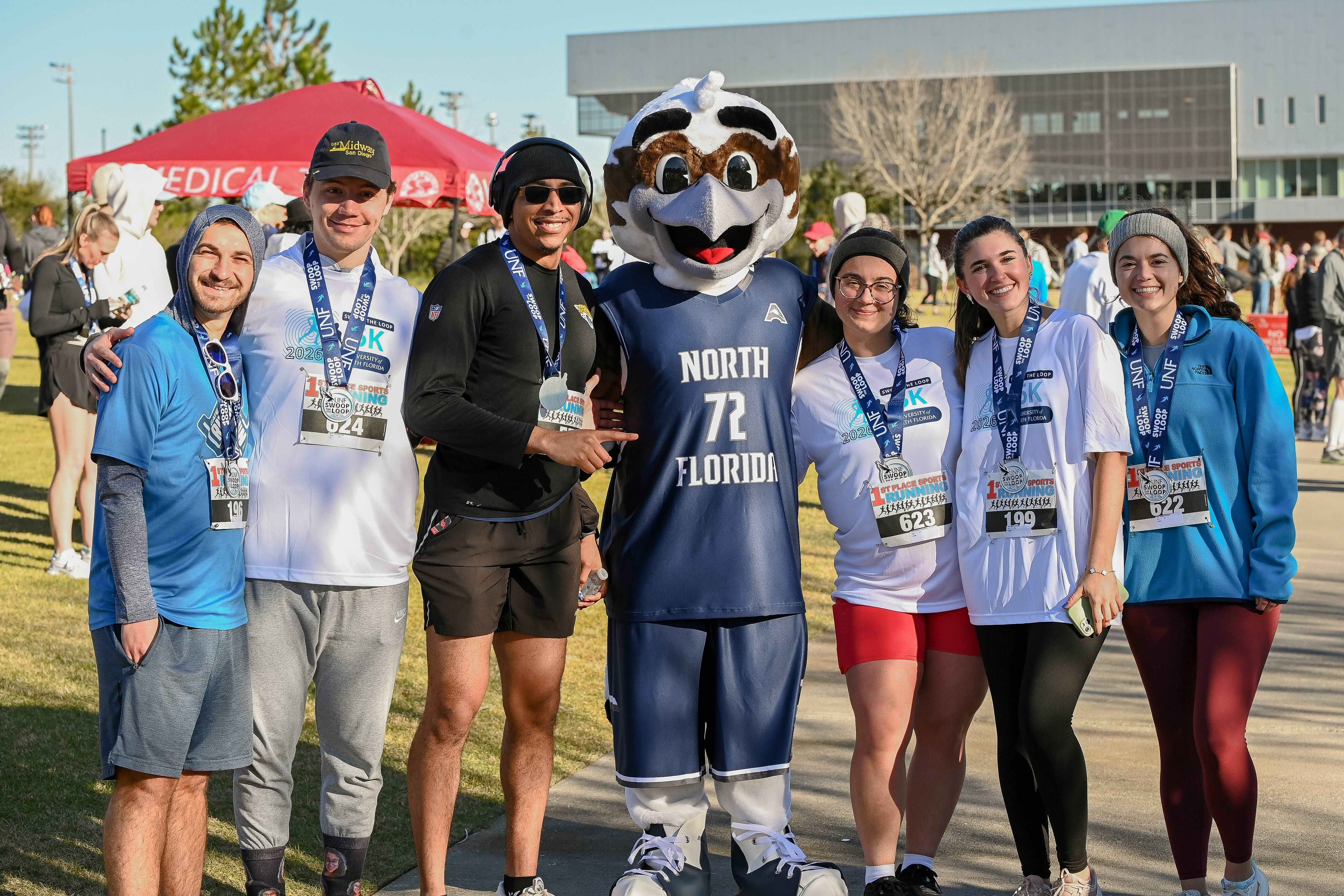 UNF students with Ozzie at Swoop the Loop 5K.